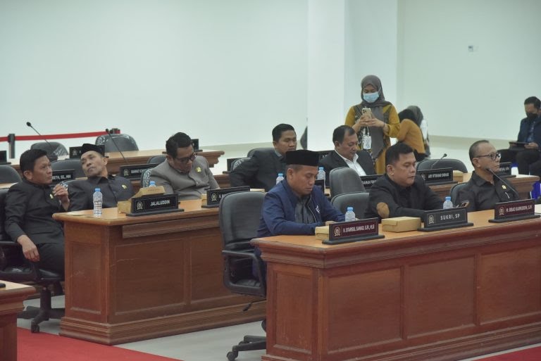 April 17 DPRD sulbar berita maradikanews